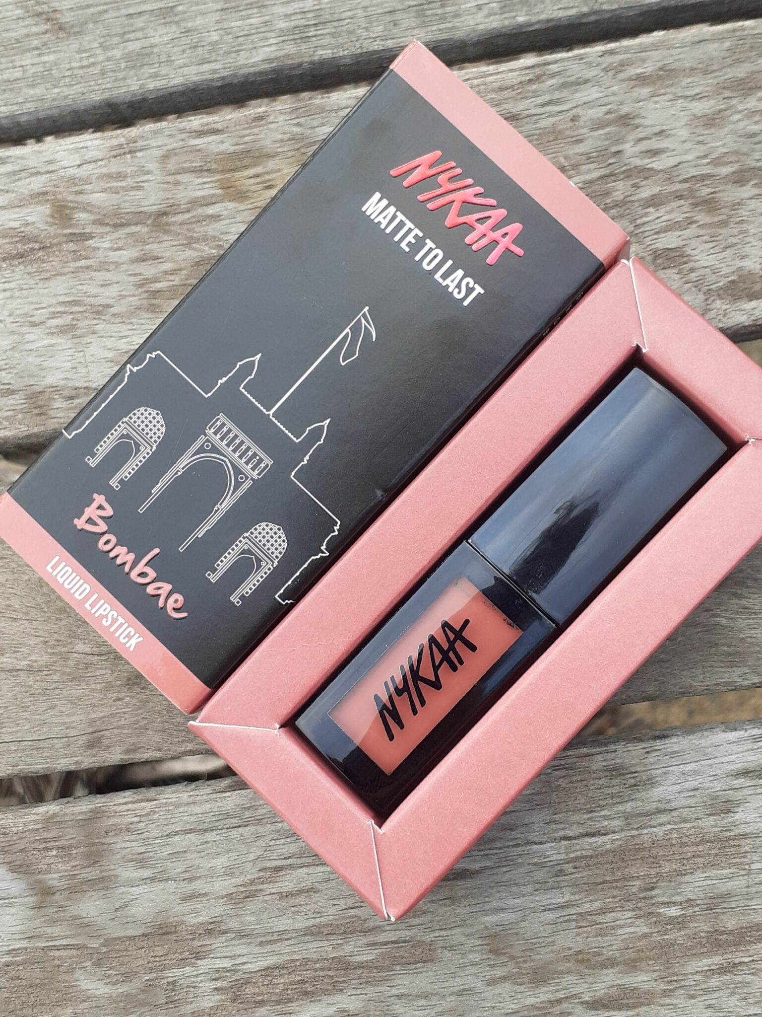 nykaa-matte-to-last-liquid-lipstick-honest-review